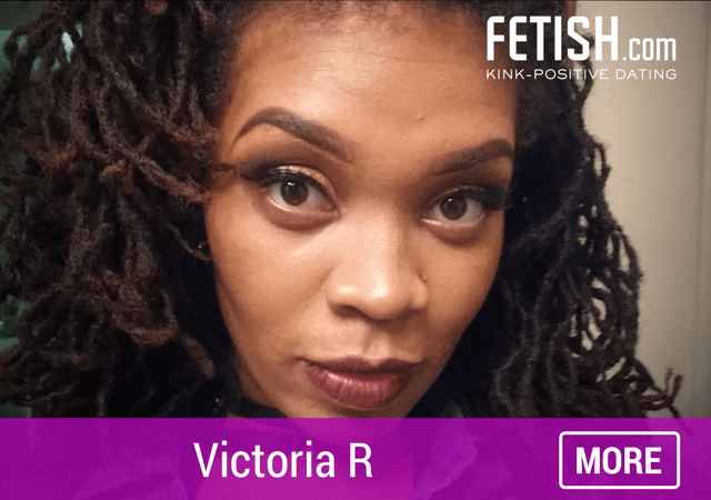 Pretty pink Fetish Sex Blogger-min.png