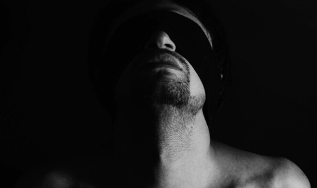 Blowjob fantasies of a blindfolded man 